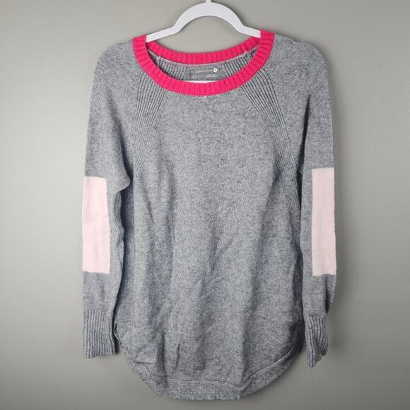 Anthropologie Pullover Pink Neck Line Grey Sweater Size Small - Picture 1 of 6